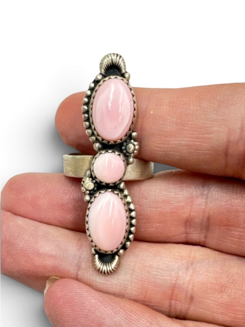 Navajo Sterling Silver Triple Pink Conch Shell Statement Ring Size 7 Adjustable